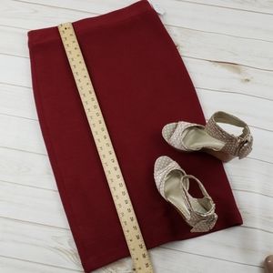 🆕Size 10/ Med. Burgendy Pencil Skirt. New w/ Tag